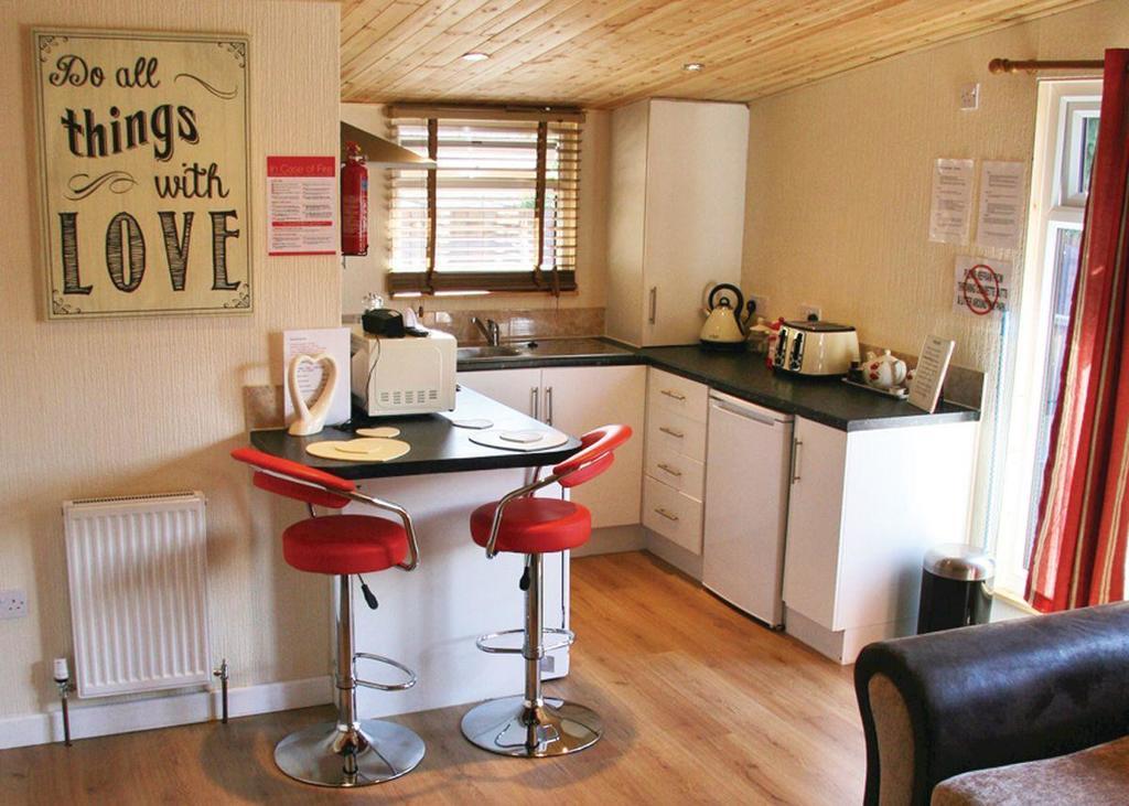 Weston Wood Lodges เมลเบิร์น ภายนอก รูปภาพ